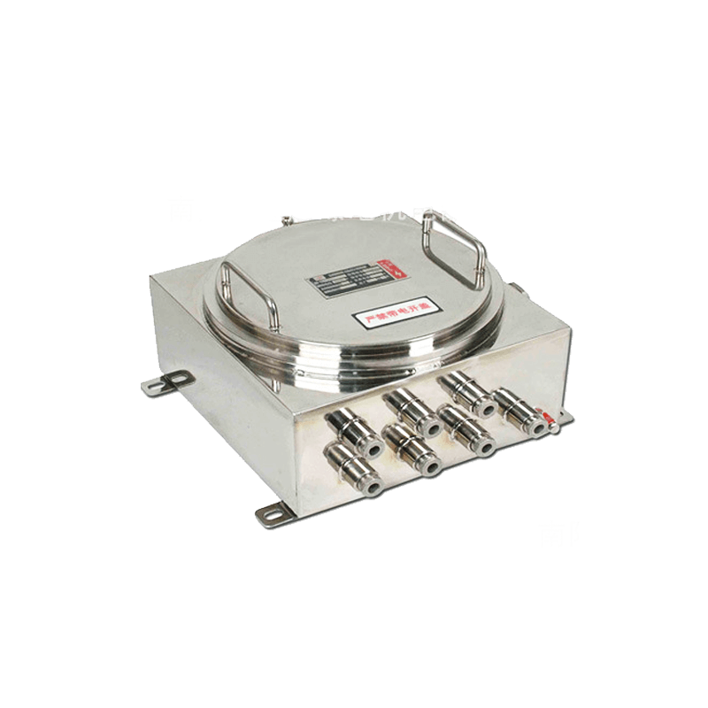 ��������O(sh��)ӋIIC�������ͷ����Ӿ��еķ����Y(ji��)��(g��u)��